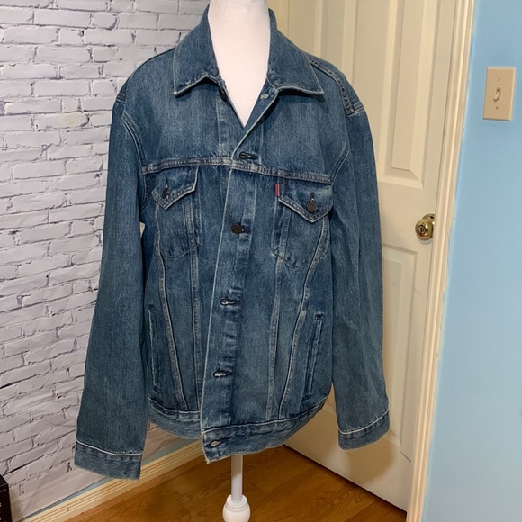 NWT Levis Premium Vintage Fit Trucker Jacket - Picture 1 of 10